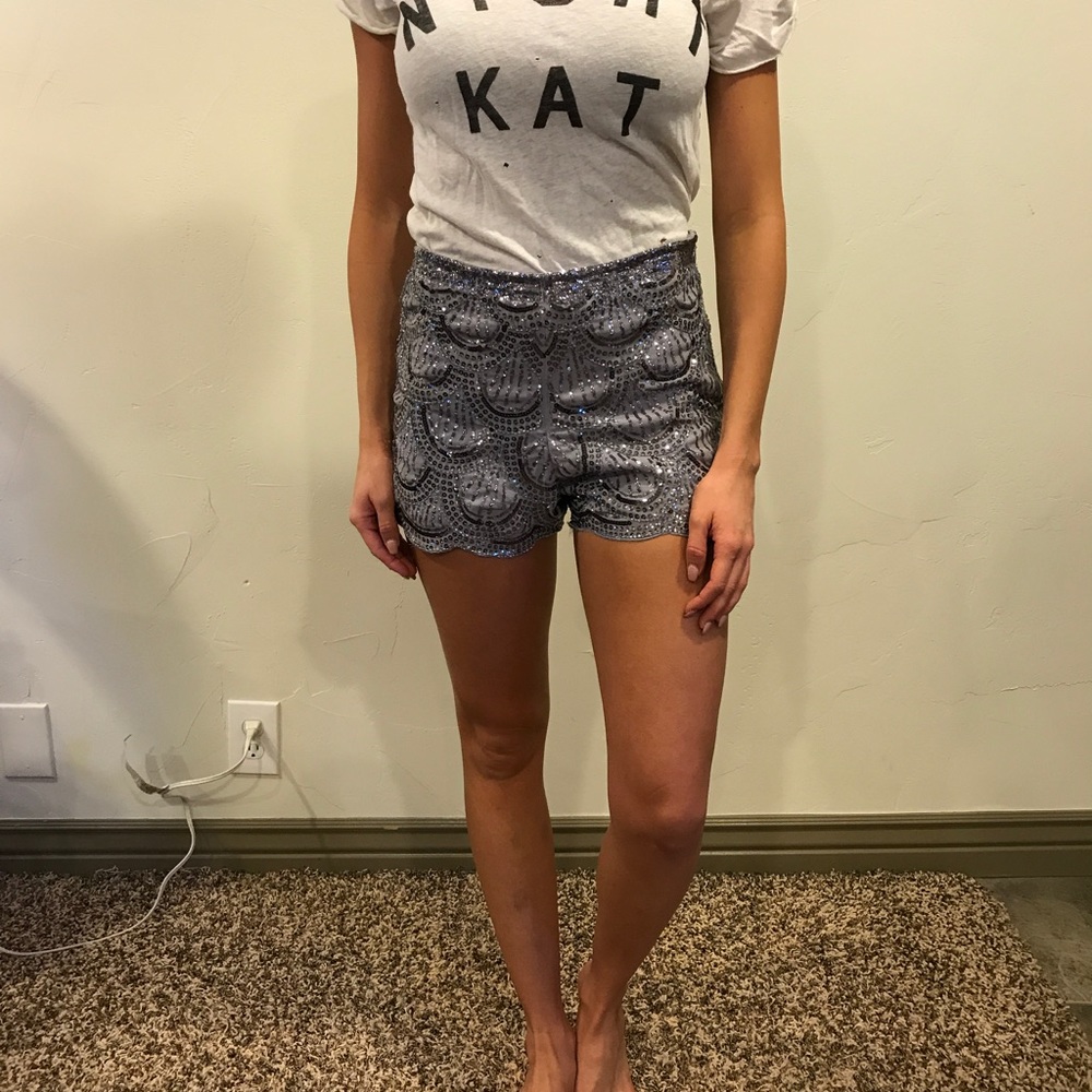 Scallop shorts