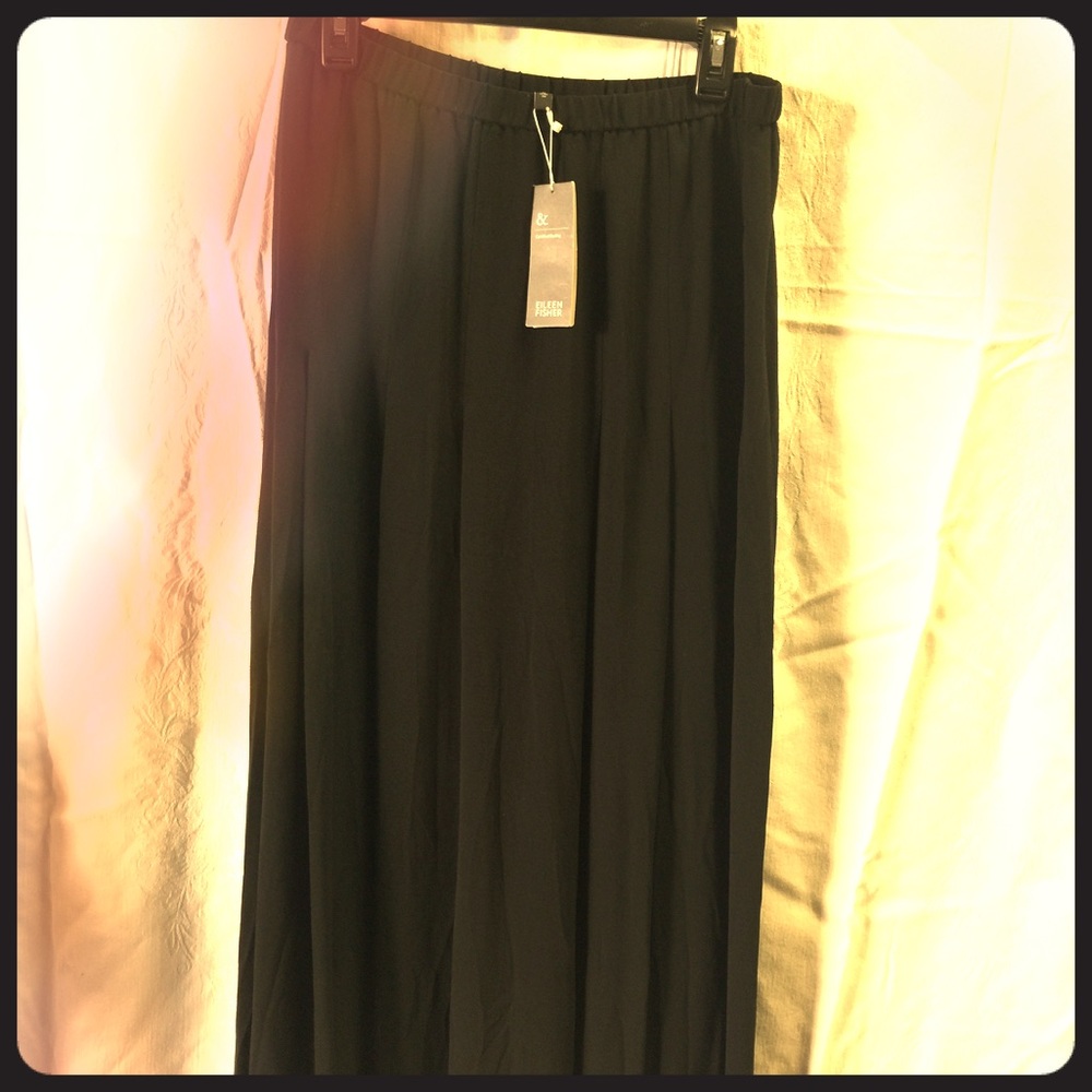 Never worn Eileen Fisher silk georgette skirt