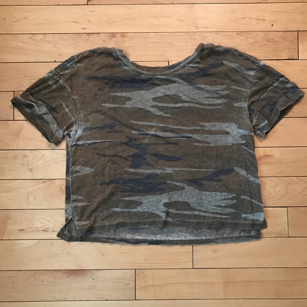 Camo Tee Semi Crop
