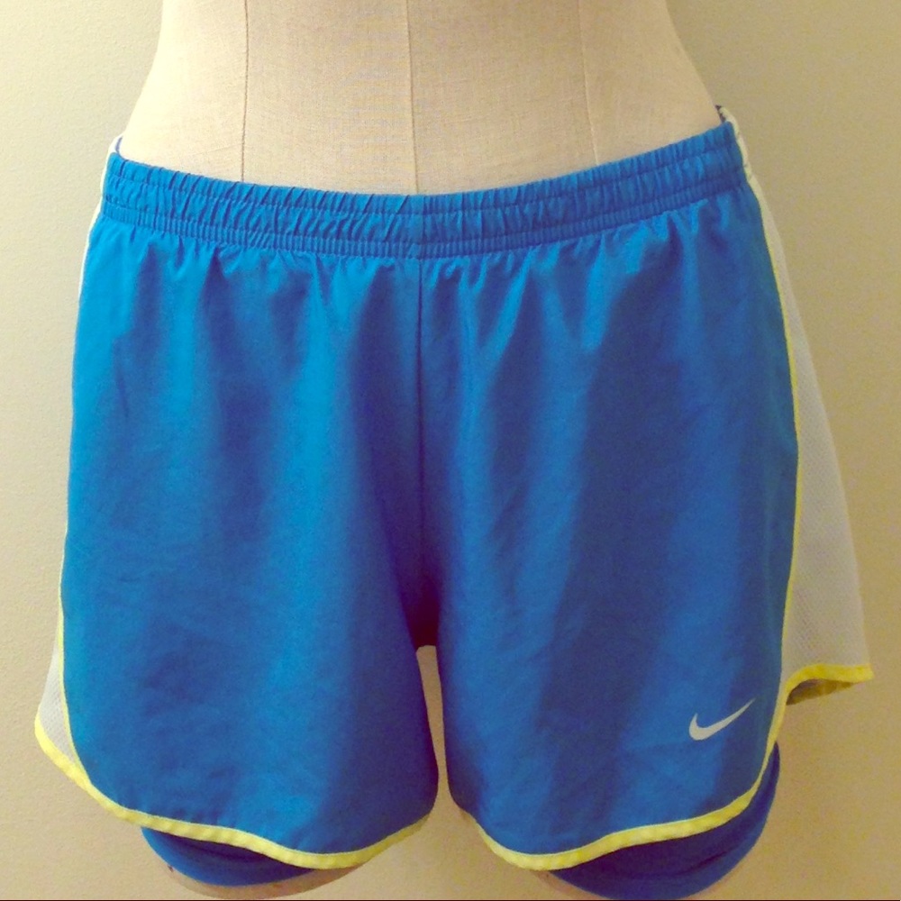 Nike 2 in 1 running shorts