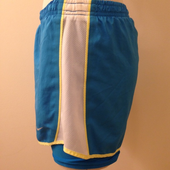 Nike 2 in 1 running shorts - Picture 4 of 6