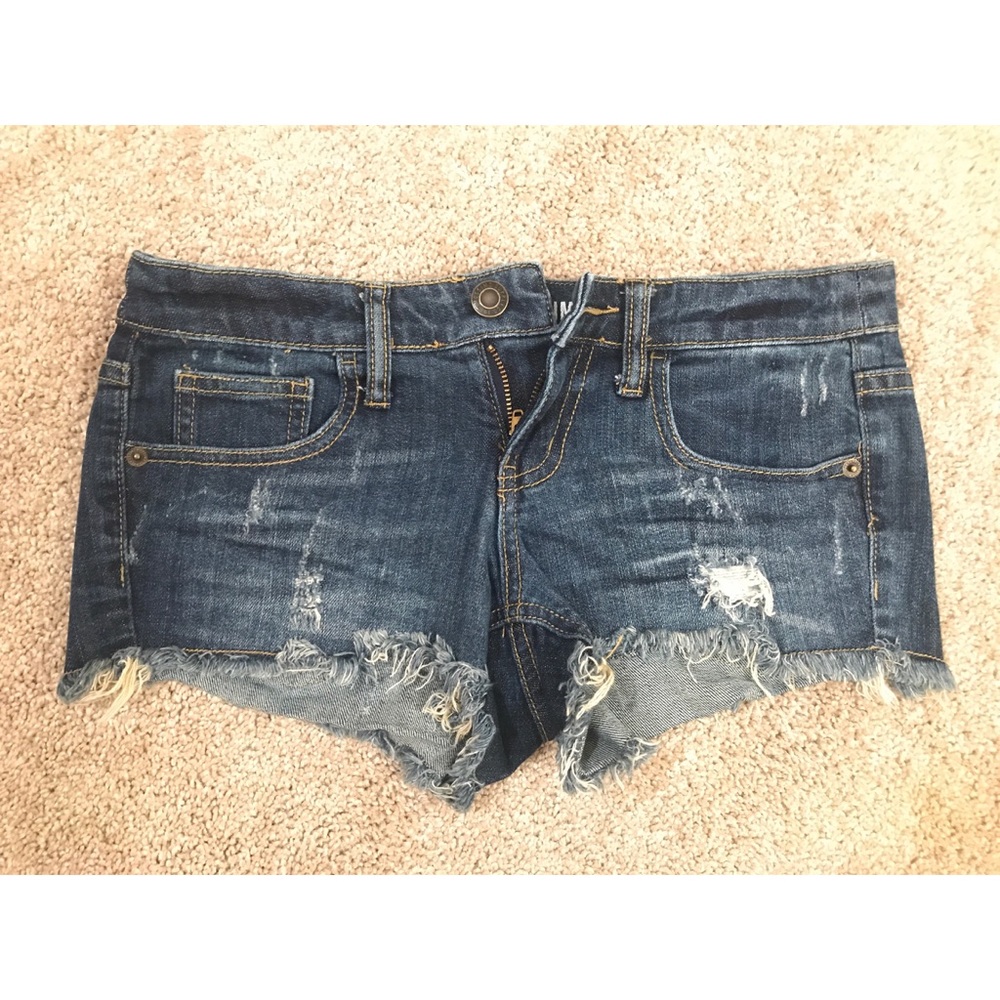 Blue-jean daisy duke shorts!