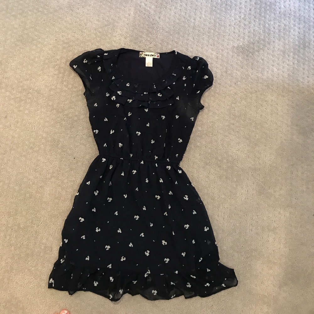 blue and white flower dress