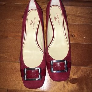 NWT Anne Klein Suede wedges SZ 9.5