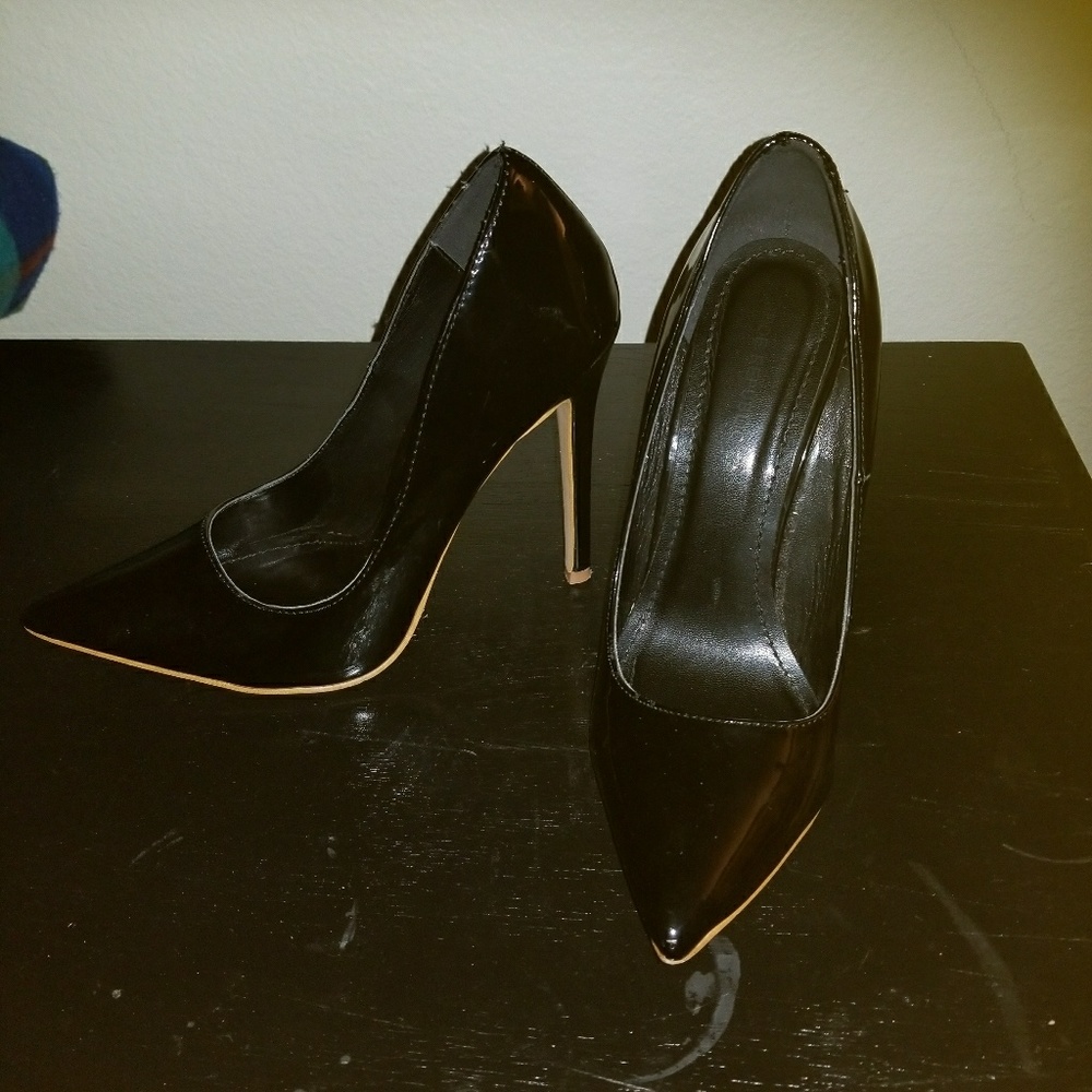 🚫Hold for Idub42 - Black pumps