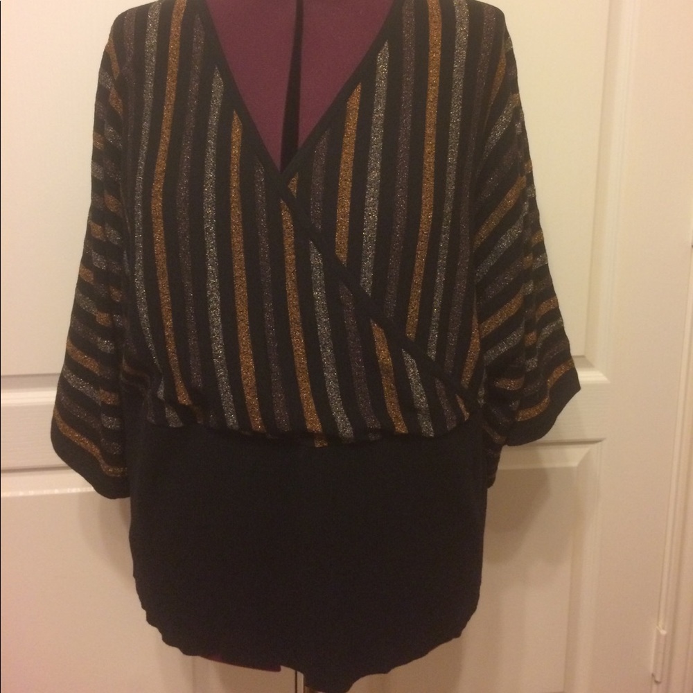 +CLOSET CLOSING SALE Glitzy Sweater