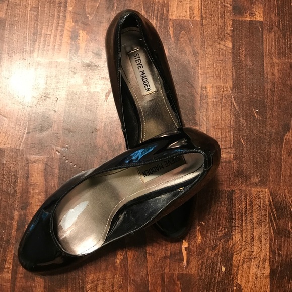 Steve Madden Ulltra pumps patent leather size 8.5 - Picture 2 of 2
