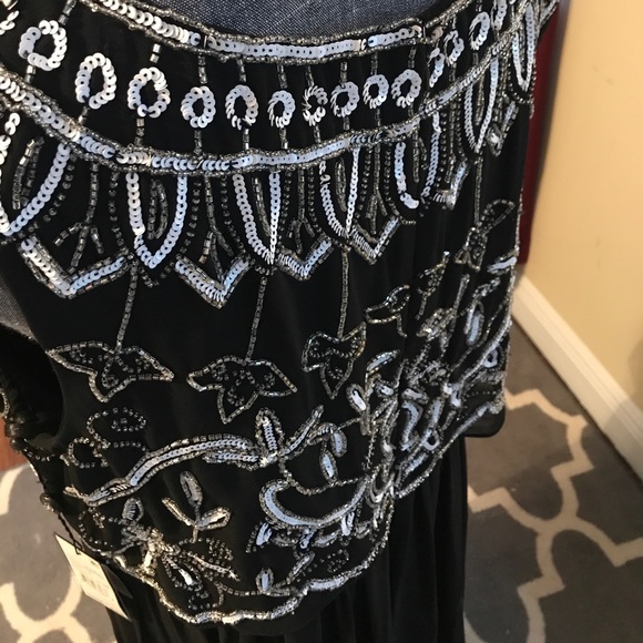 Black beaded evening gown - Picture 7 of 8