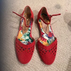 Nina Originals size 8