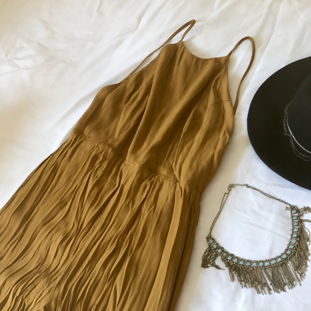 Mustarrd\Gold jumpsuit Forever 21