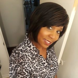 Meet your Posher, Cynthia