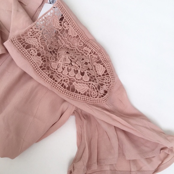 Luxe lush blush crocheted shoulder top - Picture 3 of 6