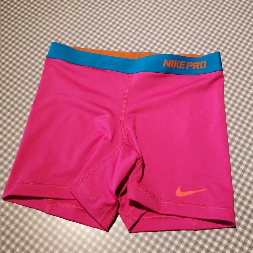 Women athletic short