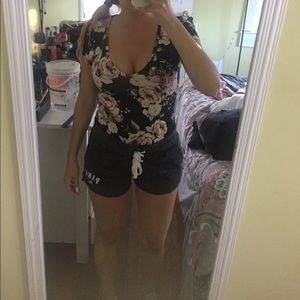 Women’s bodysuit size small