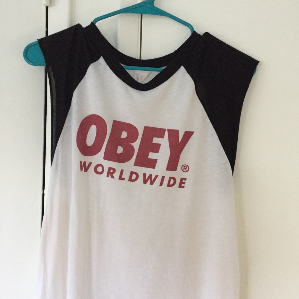 OBEY Tshirt/muscle tee