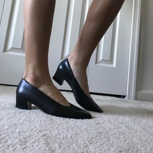 Black kitten heels