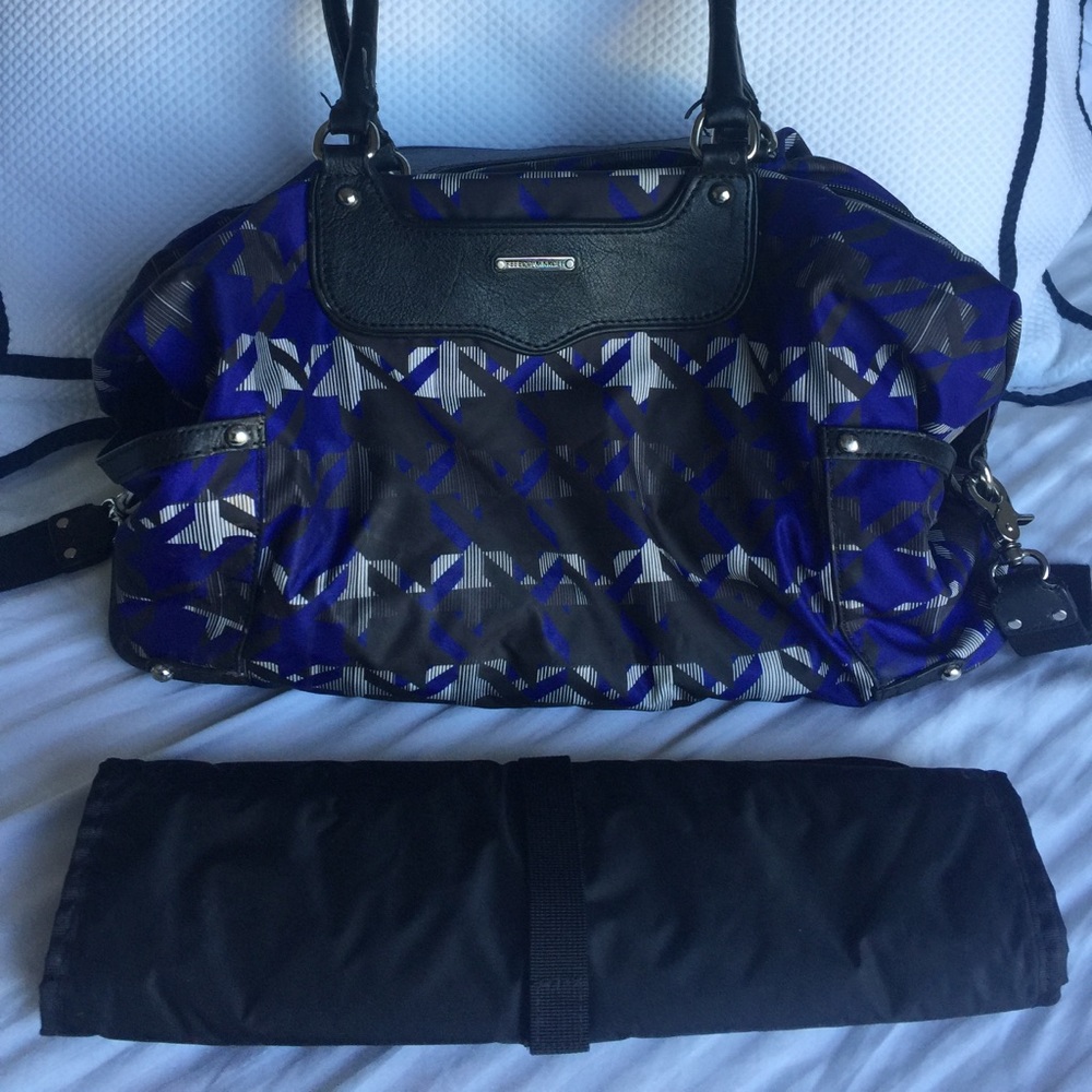 Black and blue dippers bag