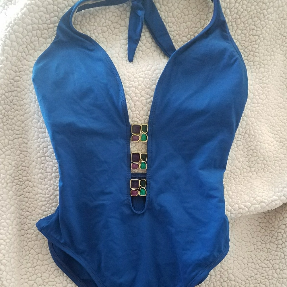 Sz8 Blue Swimsuit can fit Sz6
