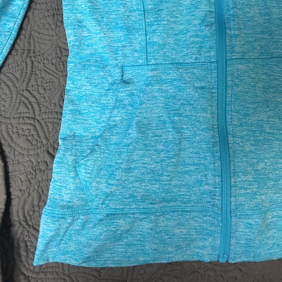 Light blue umbro zip-up - Picture 3 of 3