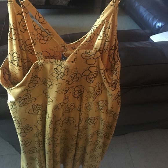 Yellow floral cotton dress. - Picture 2 of 3