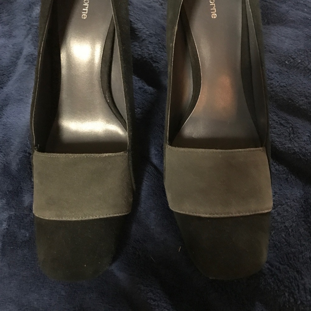 Liz Claiborne two tone suede pumps