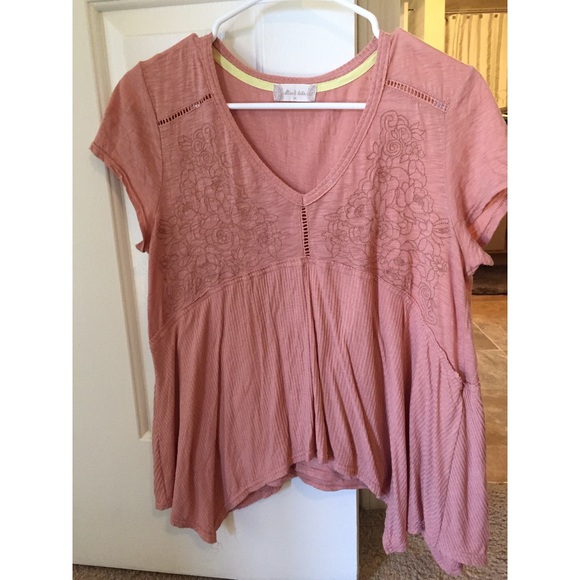 Altar'd State Tops - women's blush short sleeve top