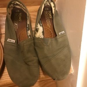 Classic TOMS good condition