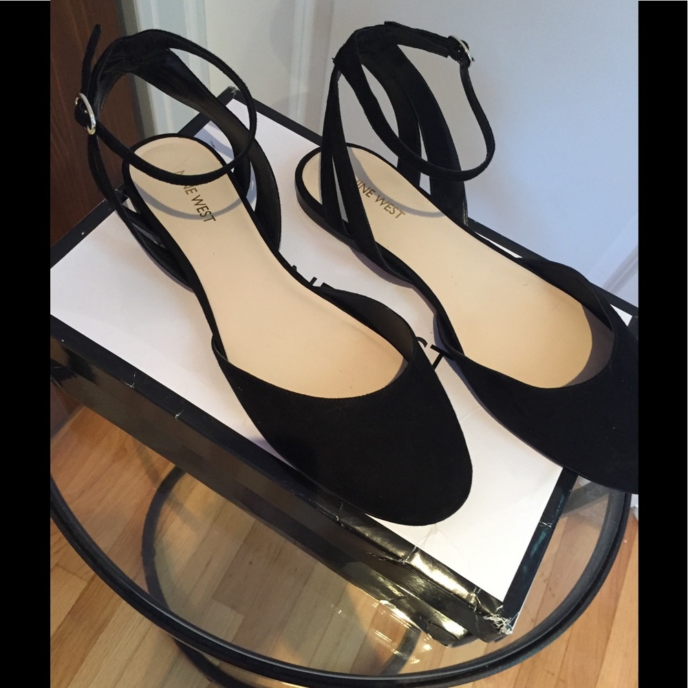 Nine West-  Begany Two--Piece Flats- Size 11