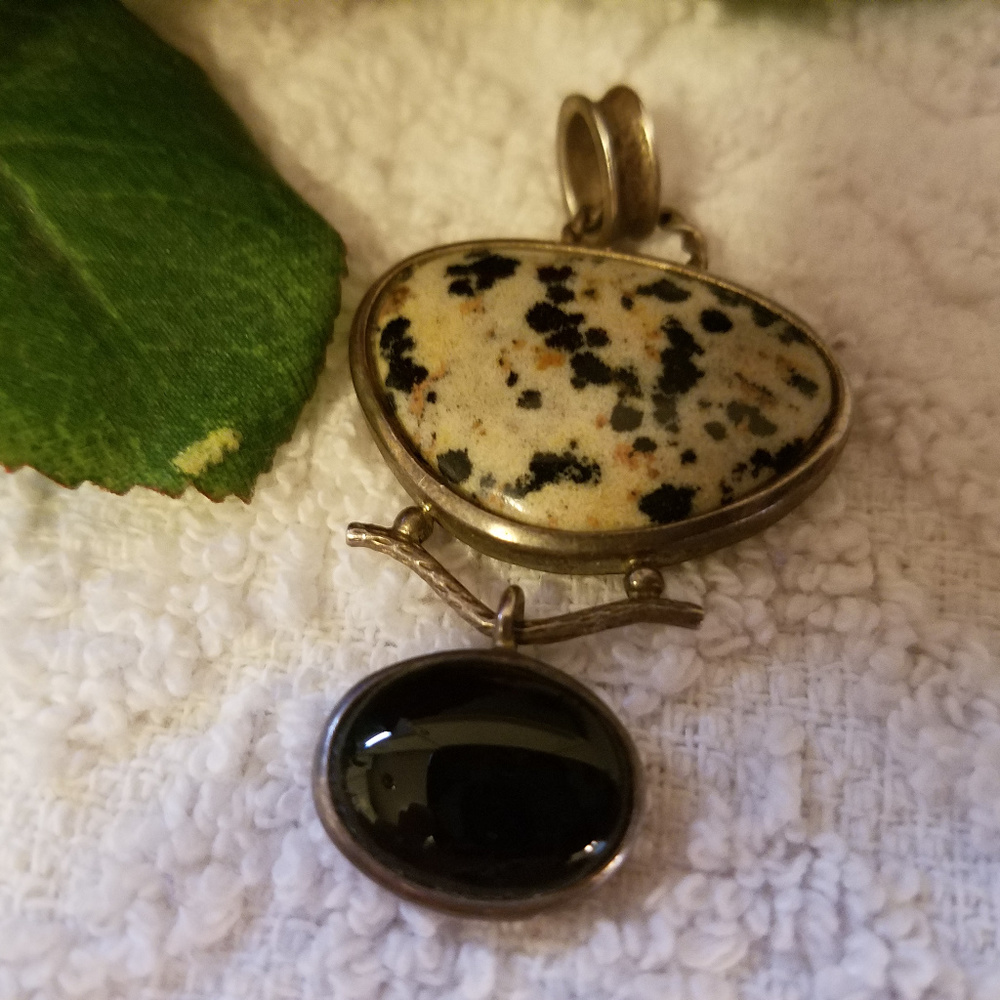 李REDUCED:  SS Dalmatian Jasper w/Onyx Pendant
