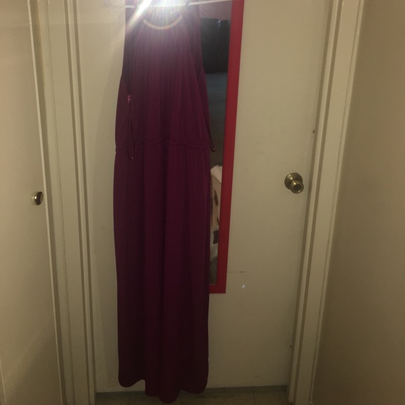 Long formal burgundy dress with TAGS. - Picture 1 of 5
