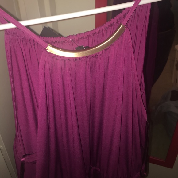 Long formal burgundy dress with TAGS. - Picture 5 of 5
