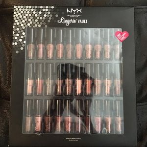 NYX lip lingerie vault bnib