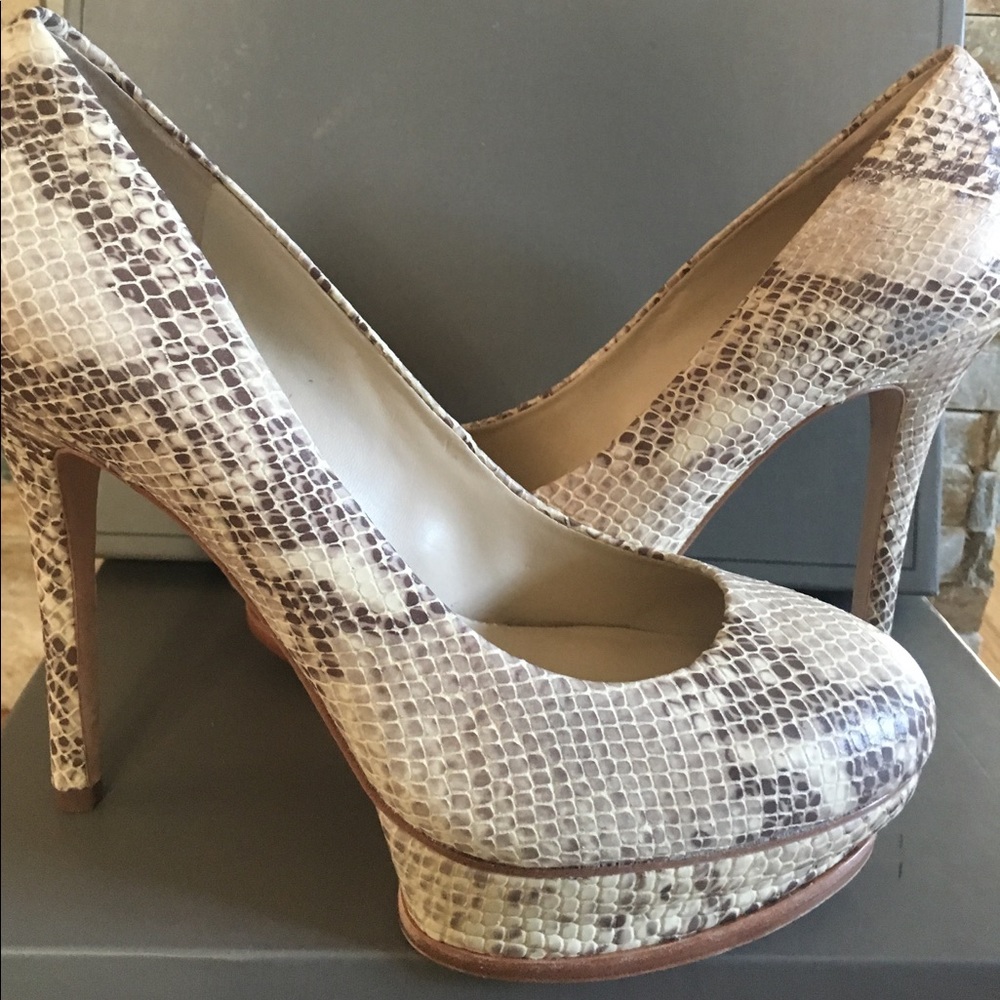 BCBCMAXAZRIA Pamela Python Heels Size 7.5