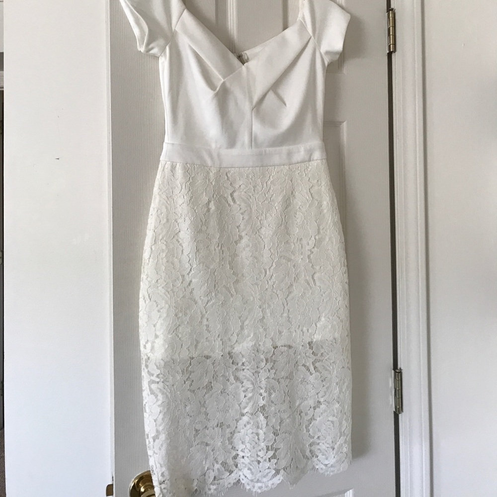 Off the Shoulder Lace Bridal Dress 