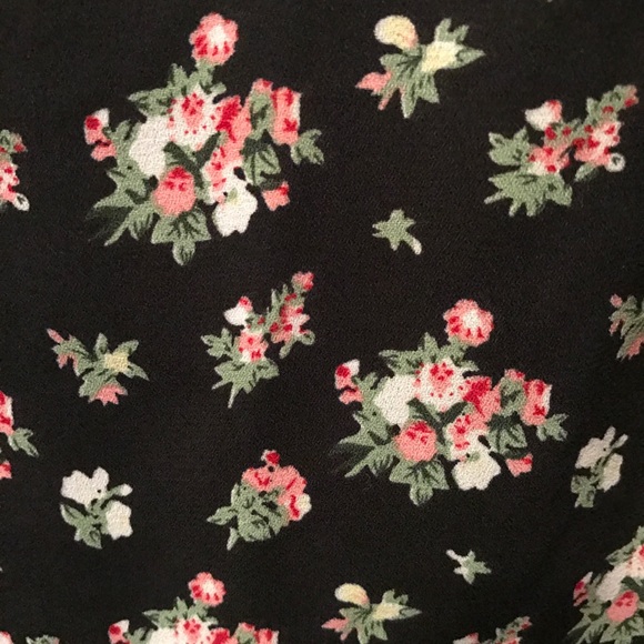 Forever 21 Chiffon Floral Blouse - Picture 4 of 4