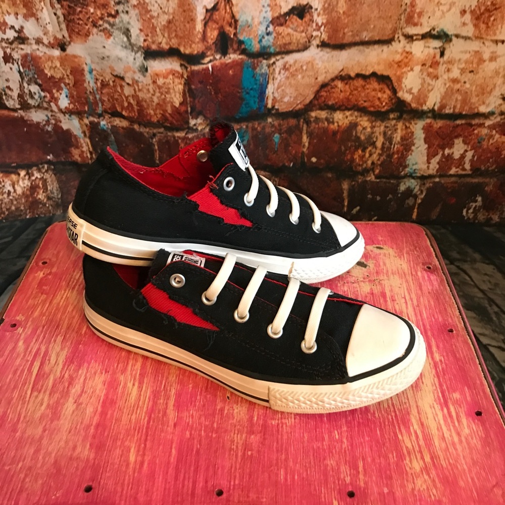 ♨️♨️ Slip-on Lighting Bolt Cons ♨️♨️