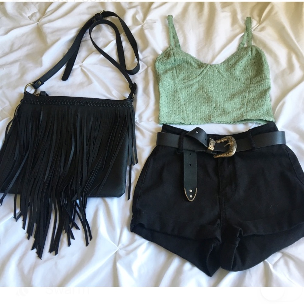 Black high waisted shorts - Picture 1 of 4