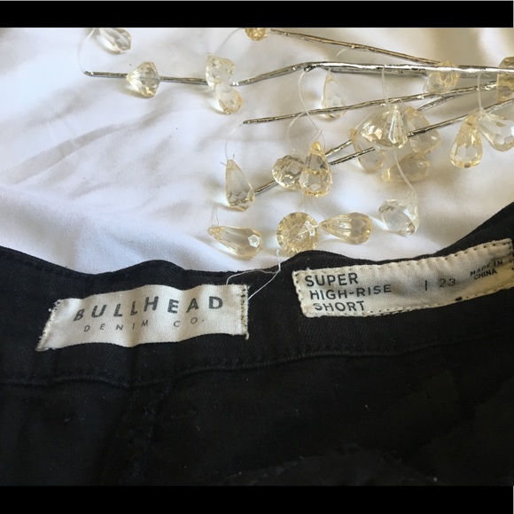 Black high waisted shorts - Picture 4 of 4