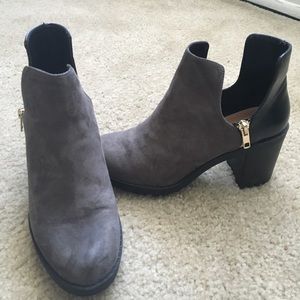 Black & gray ankle boots - New