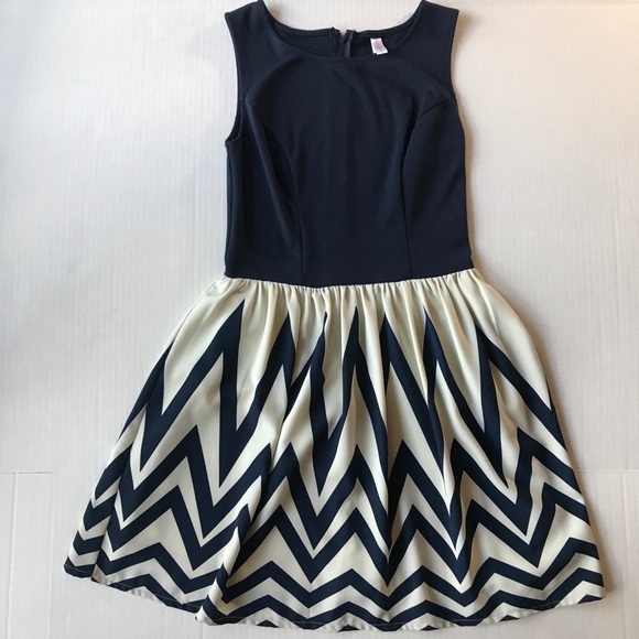 Xhilaration Navy and Cream Chevron Dress - Picture 1 of 8