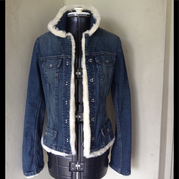 Allen B. By Allen Schwartz Jackets & Blazers - Allen Schwarts denim jacket with faux fur