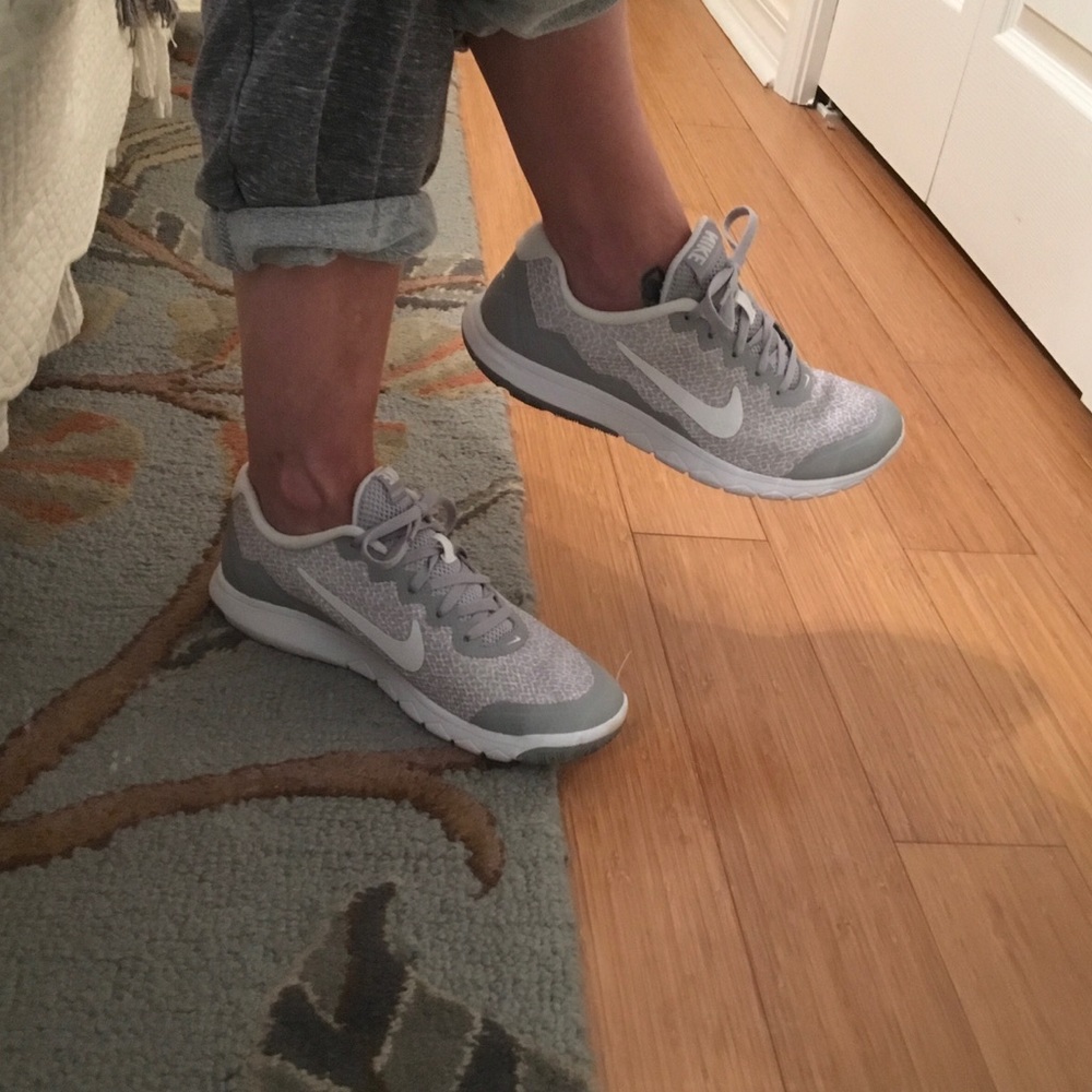 Nike Women’s Flex Experience RN 4 Premium