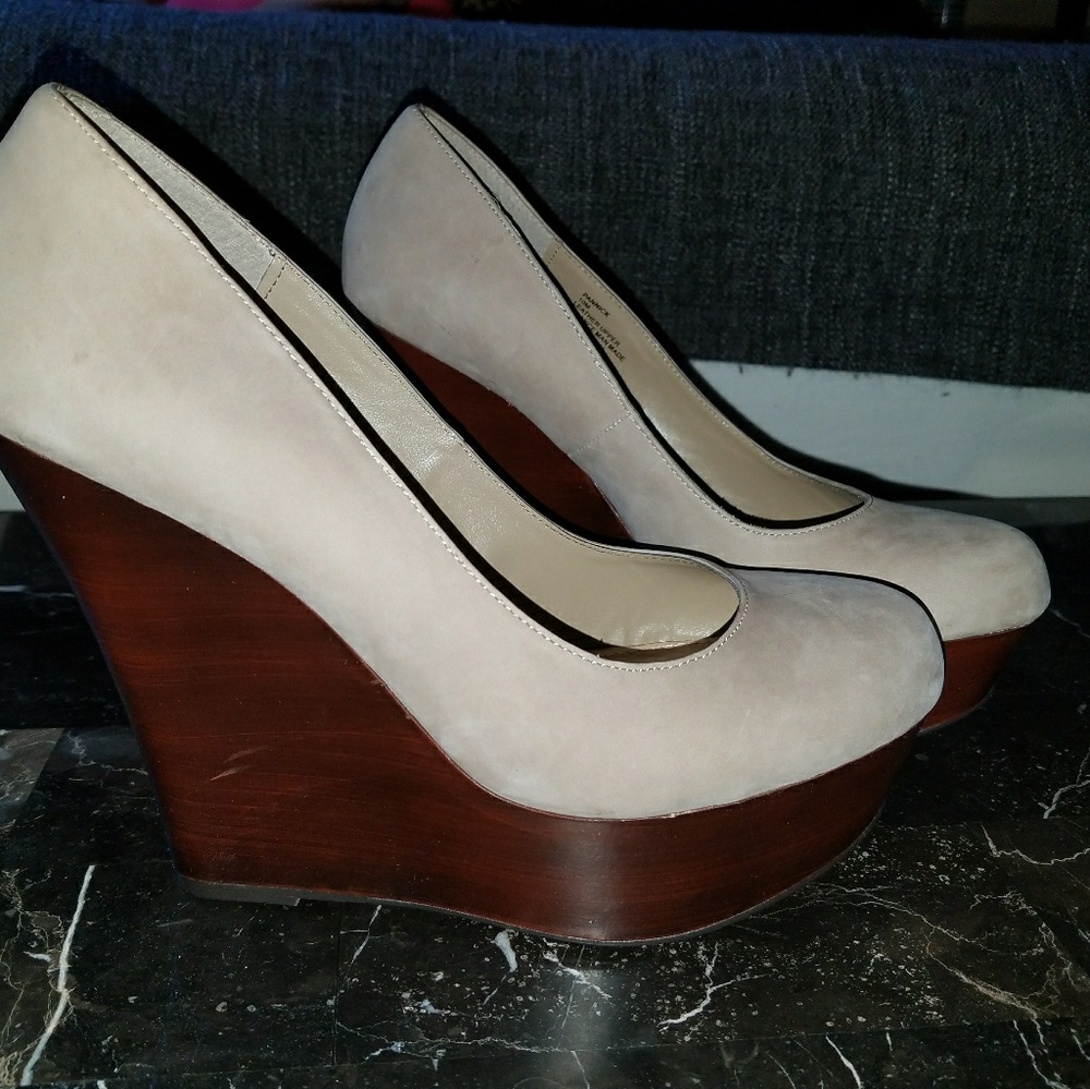 Steve Madden Pannick Wedges - Taupe