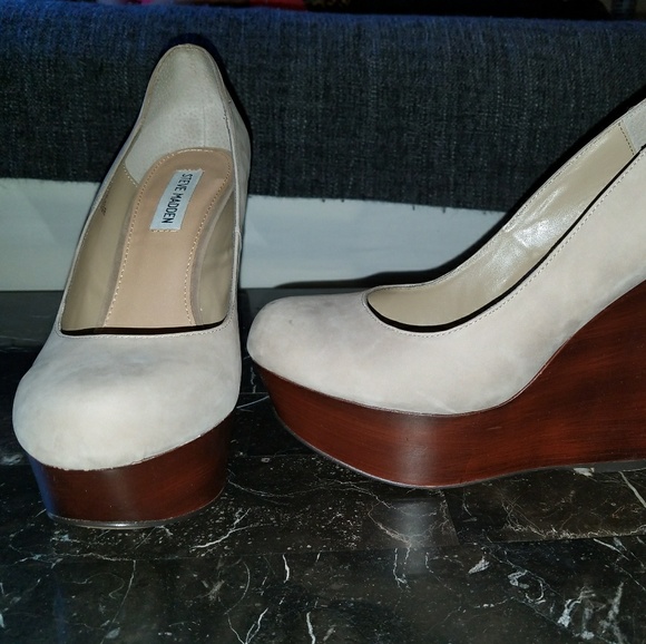 Steve Madden Pannick Wedges - Taupe - Picture 4 of 5