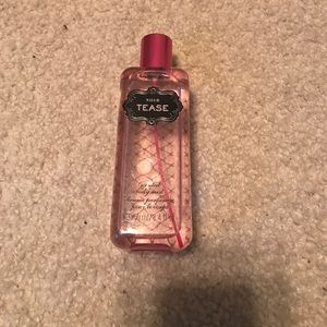 Victoria’s Secret Noir Tease Body Mist