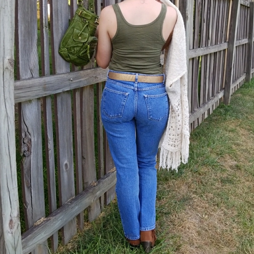 Simple 5-Pocket Bootcut Jeans - Picture 5 of 7