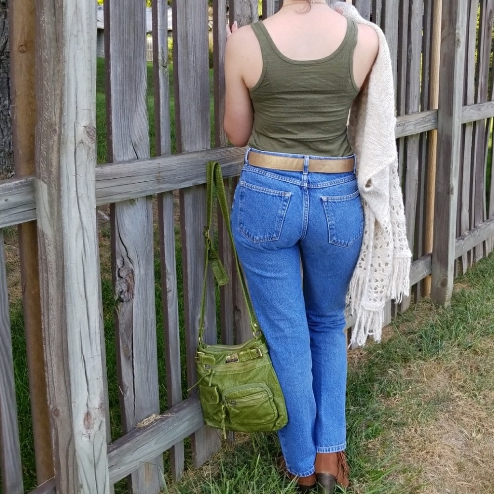 Simple 5-Pocket Bootcut Jeans - Picture 6 of 7