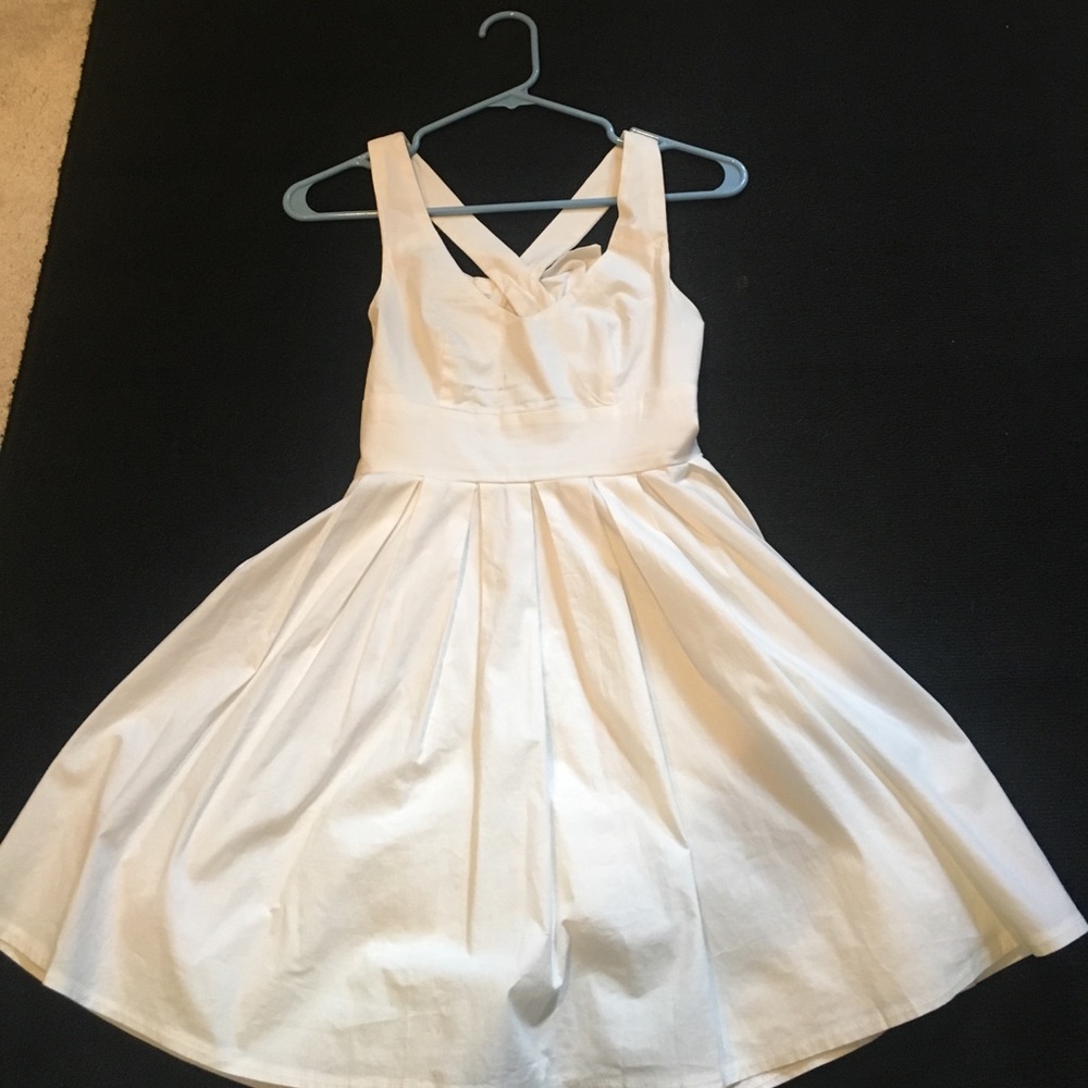White mini dress (Xenia Boutique)