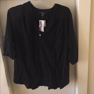 Karen Kane 3/4 sleeve black top