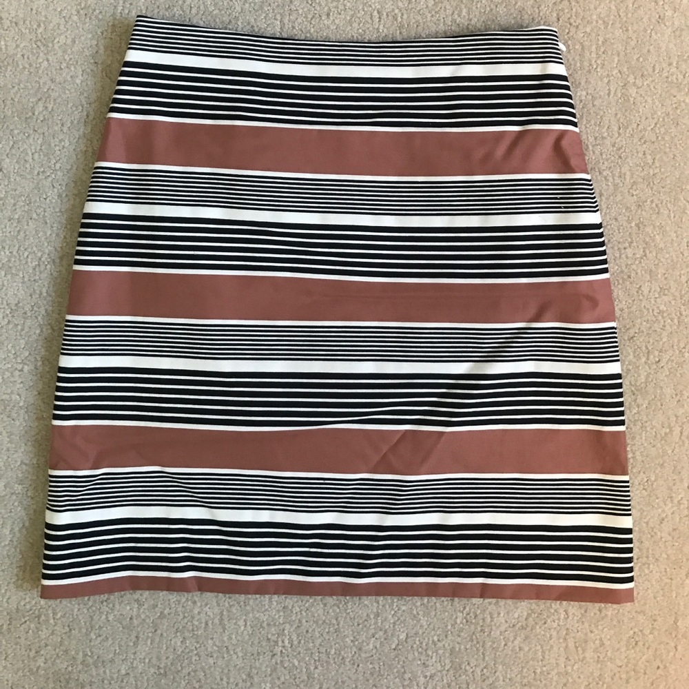 Loft Skirt- RESERVED!!! Please do not purchase!